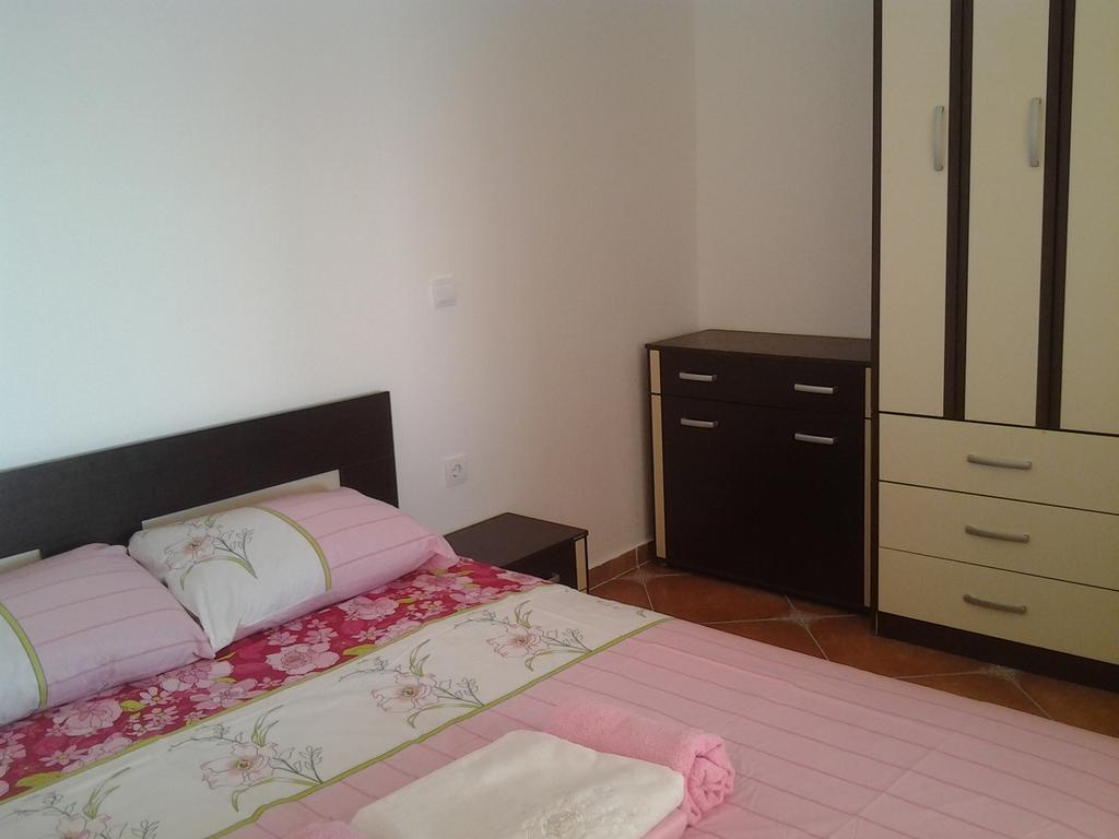 Apartment Oliva Ulcinj Exterior photo